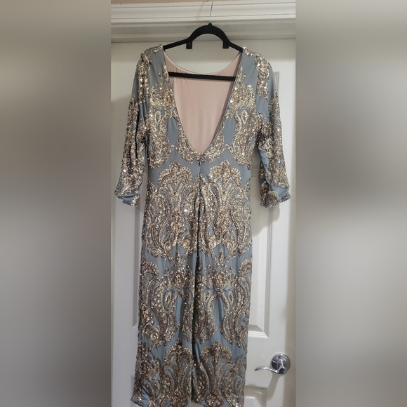 DRESS the POPULATION Grey Nude Gold EMERY Sequin Midi Bodycon dress - Picture 2 of 2